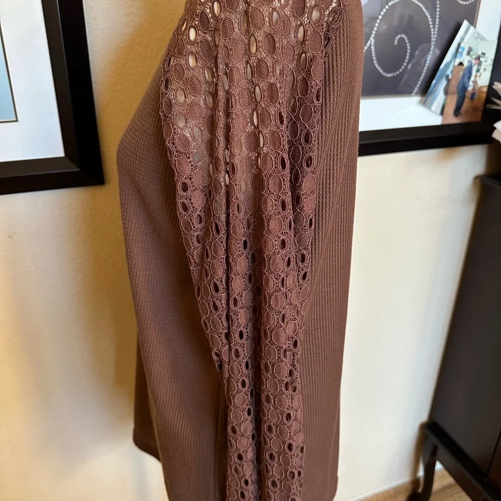Miholl Thermal Lace Sleeve brown Long Sleeve Top. Size Large